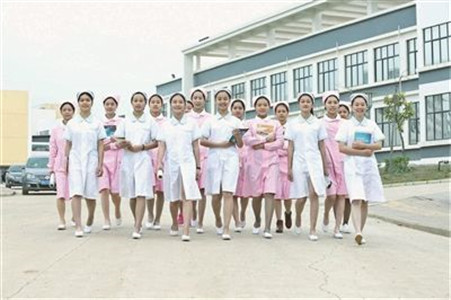 成都卫校专业图