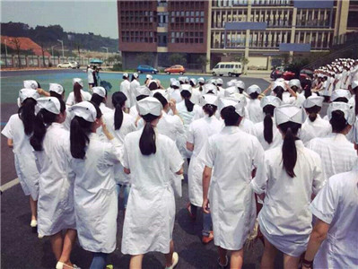 成都卫校专业图