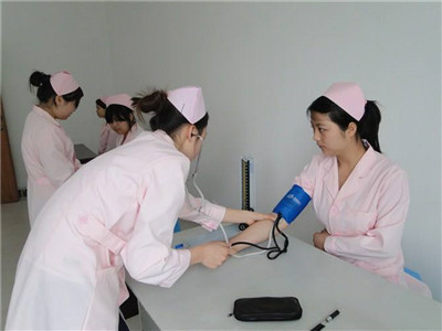 成都卫校护理专业图