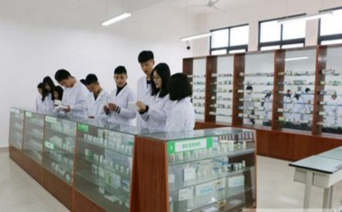 成都卫校药剂专业图