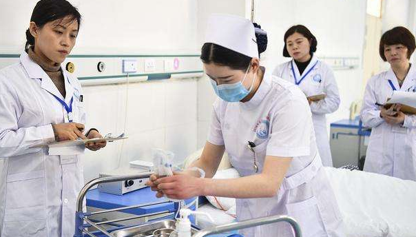 成都卫校护理专业图