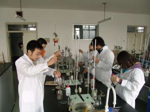 成都卫校药剂专业图