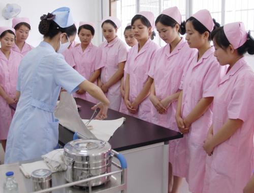 成都卫校护理专业图