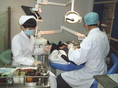 成都卫校口腔专业图