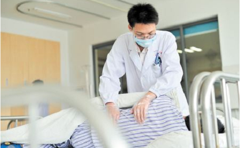 初中男生可以选择读卫校嘛？